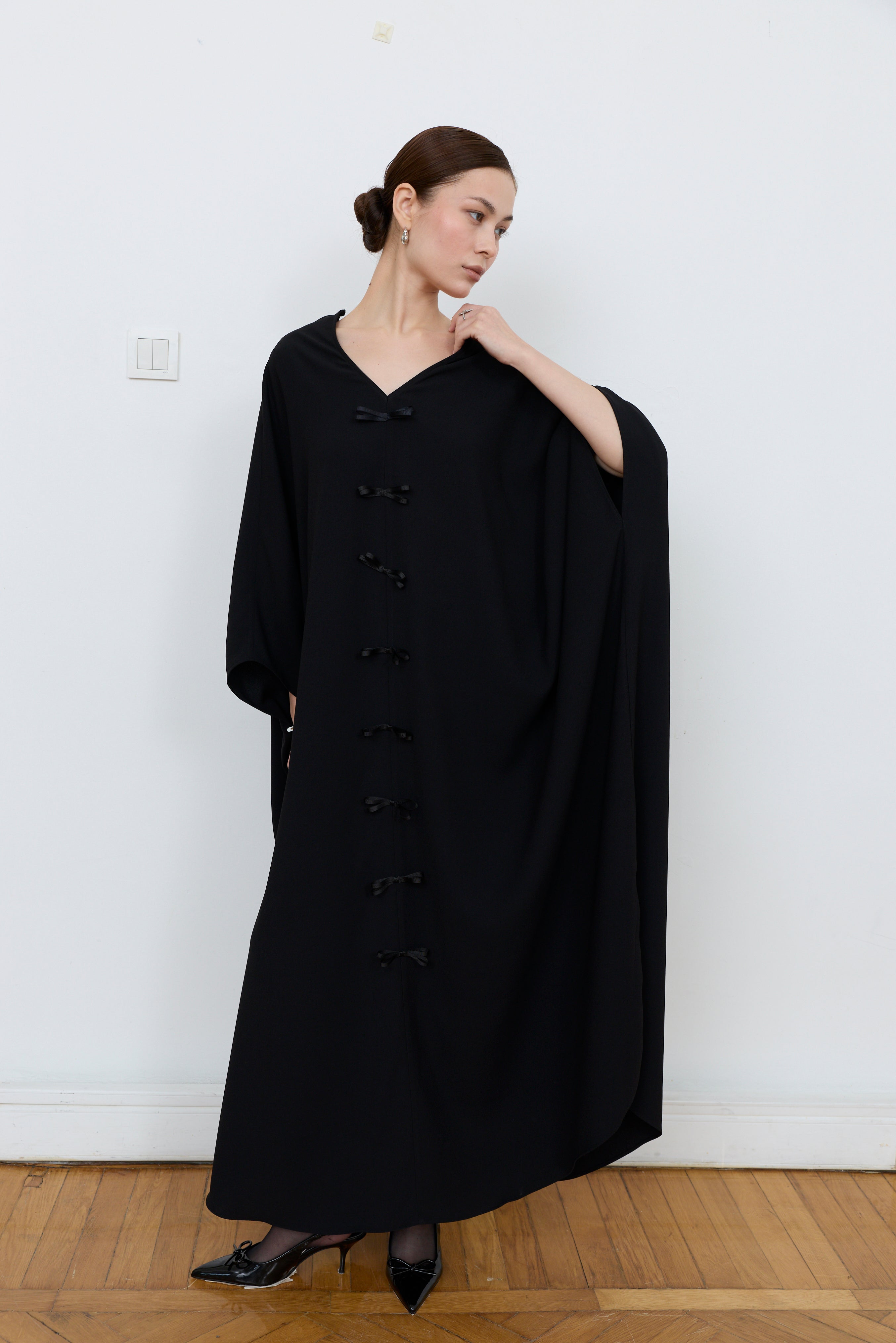 Front bow kaftan