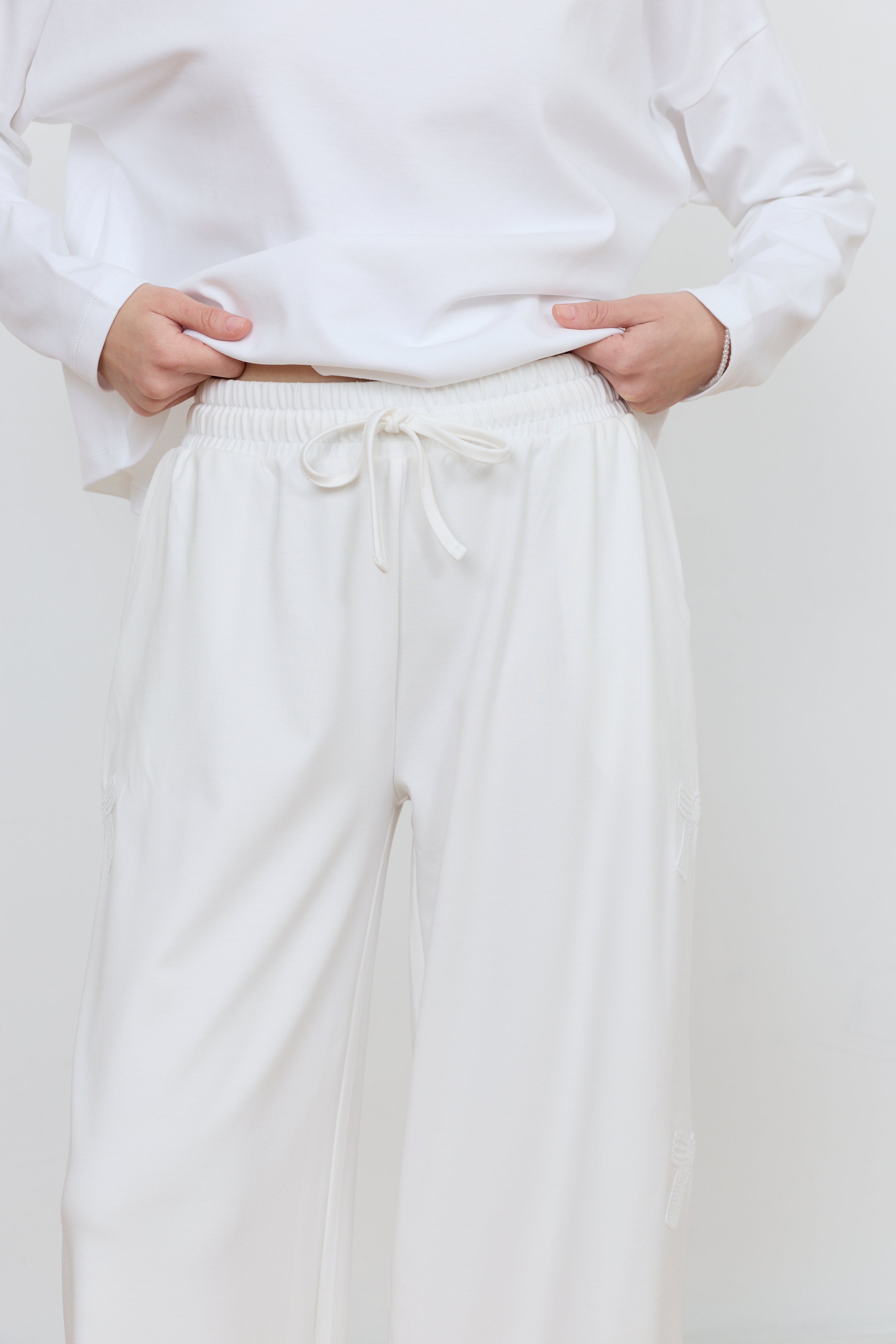 Comfort Wide-Leg Trousers