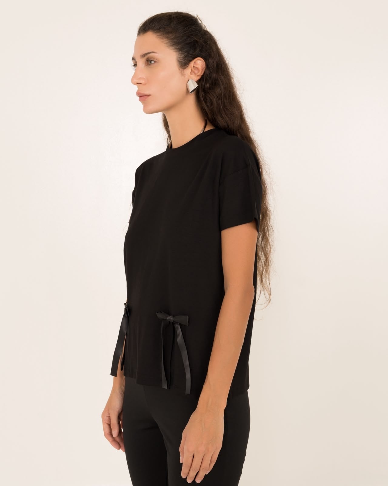THE DOUBLE BOW T-SHIRT