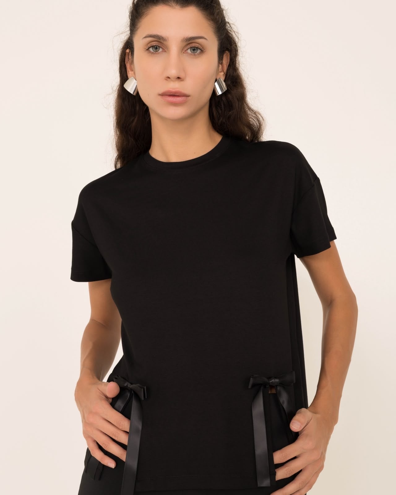 THE DOUBLE BOW T-SHIRT