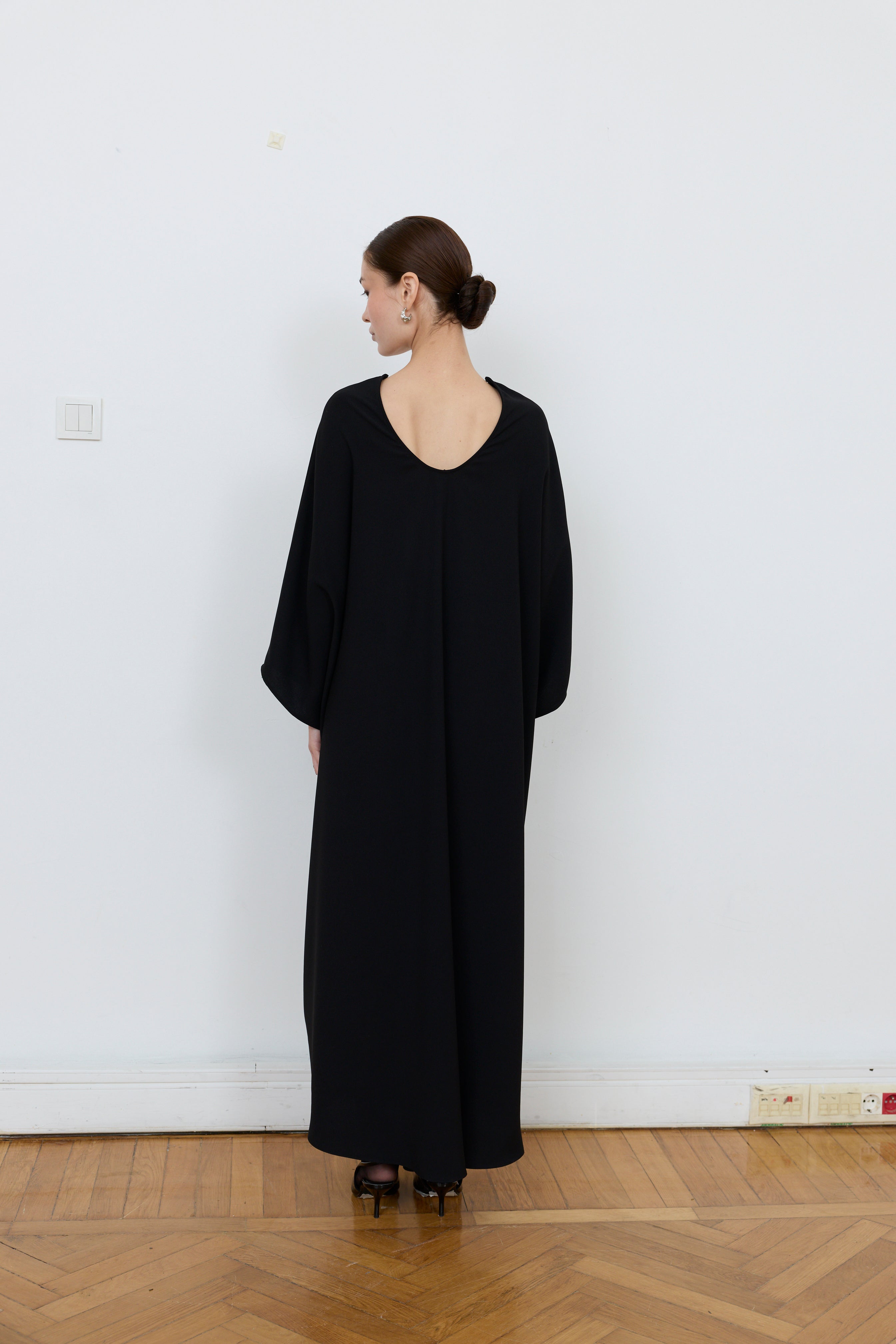 Front bow kaftan